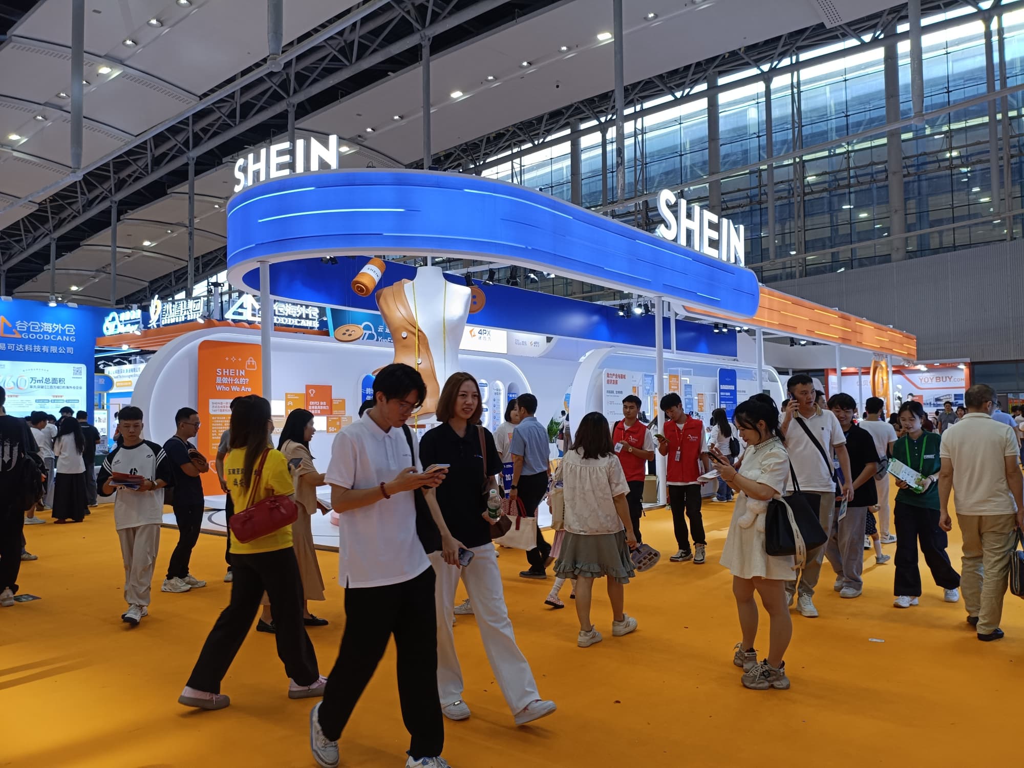 智慧物流展臺規(guī)劃：品牌視覺統(tǒng)一，強化專業(yè)形象辨識度