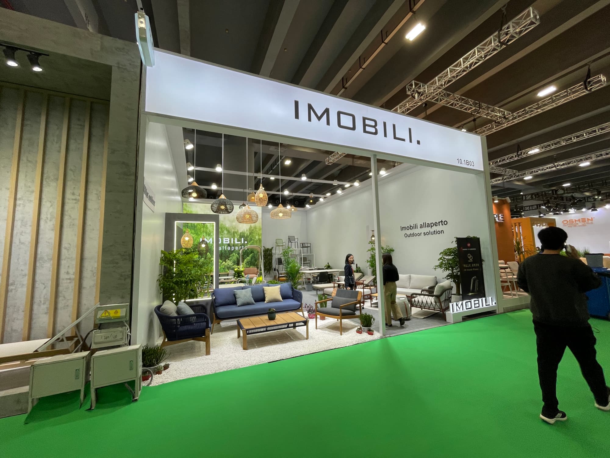 從設(shè)計(jì)到落地：廣州家博會(huì)特裝展臺(tái)搭建省錢高效技巧